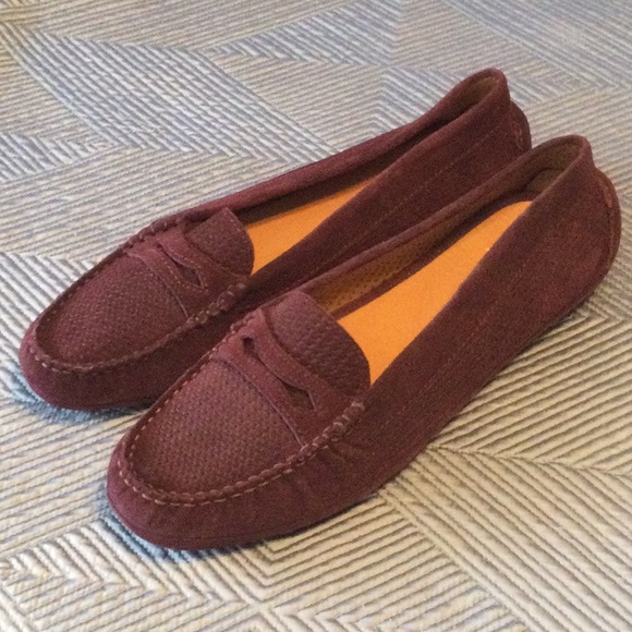 Aquatalia size 9.5 red (maroon) loafers for women. Condition is pristine. NWT - Picture 3 of 8